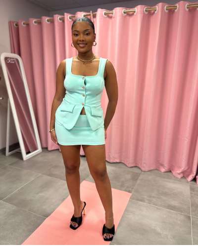 Ensemble vert menthe style tailleur – Crop top + jupe